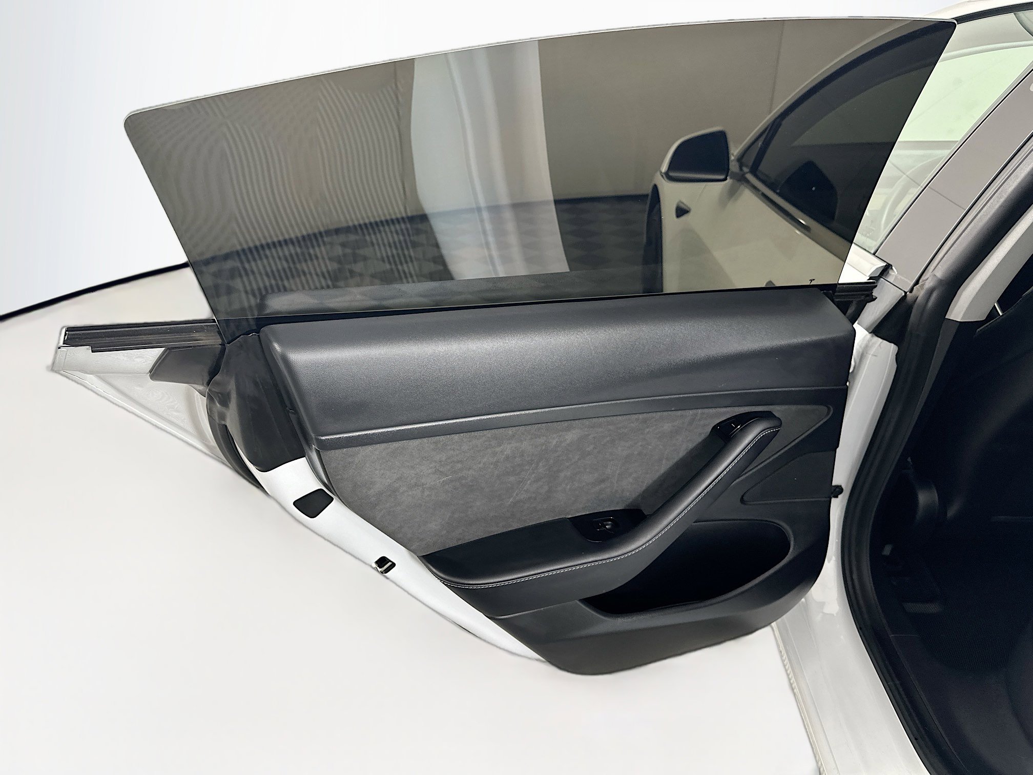 Used 2020 Tesla Model 3 Standard Range Plus RWD image 24