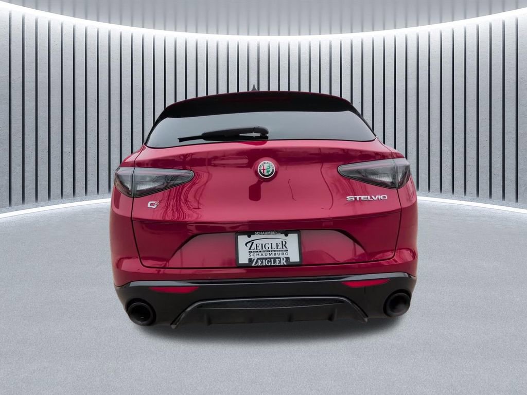 Used 2024 Alfa Romeo Stelvio Veloce AWD/4WD image 9