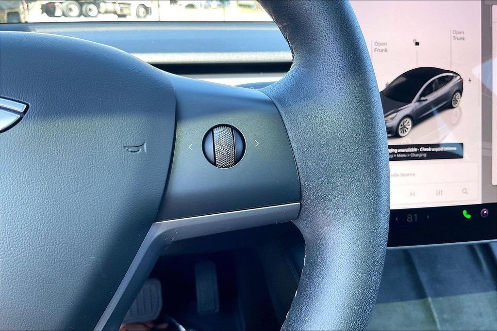 Used 2023 Tesla Model 3 Standard Range image 18