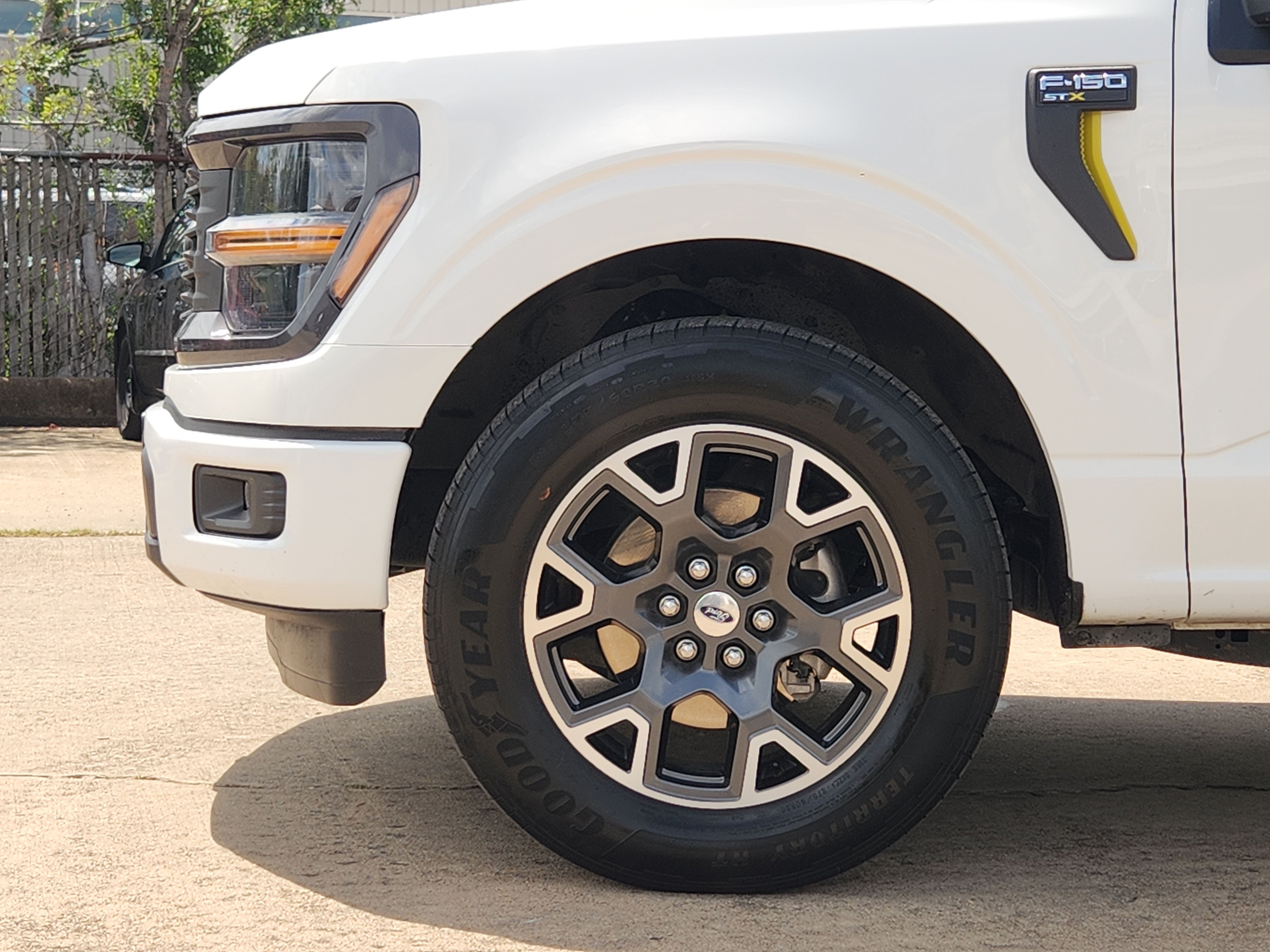 Used 2024 Ford F150 STX RWD image 5