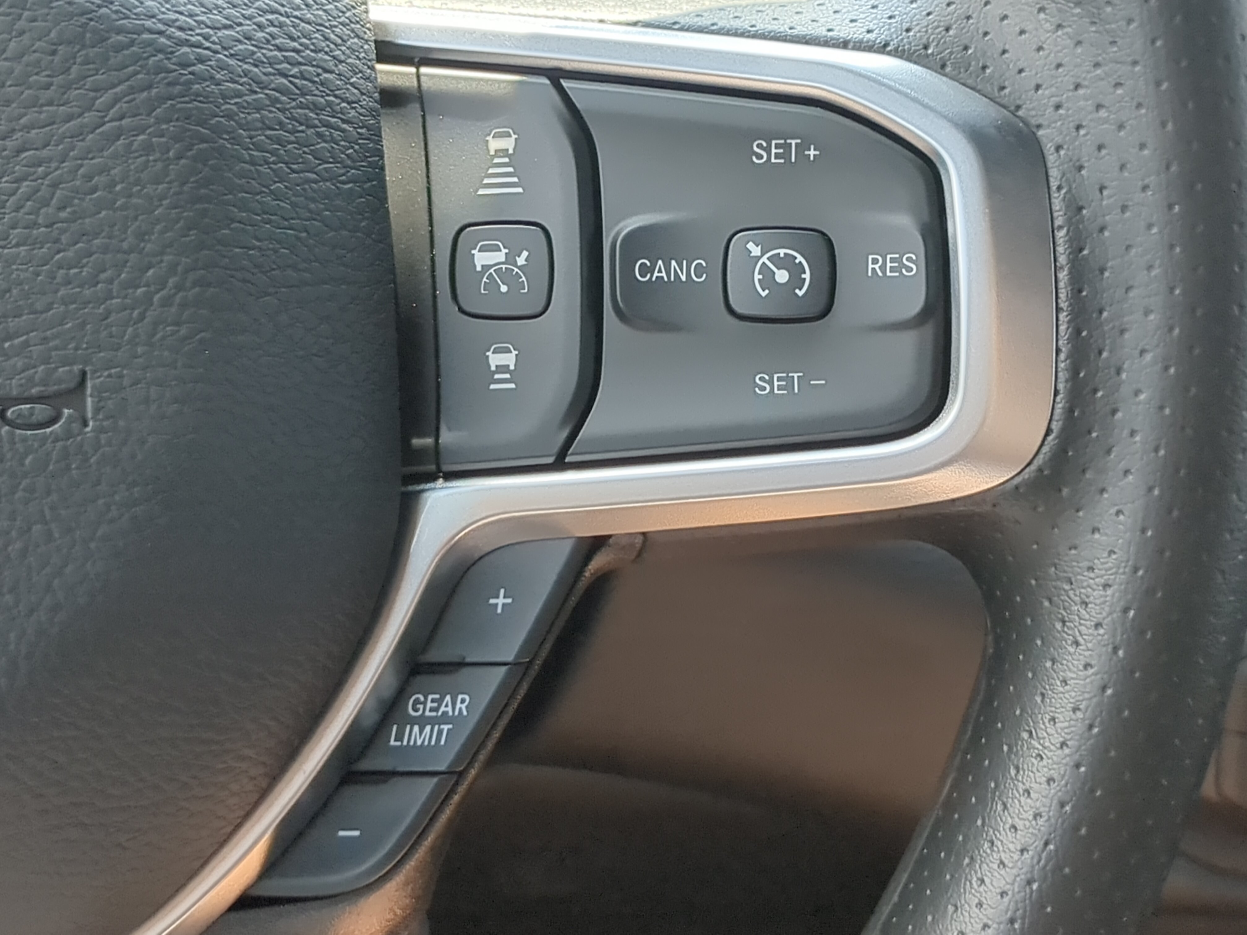 New 2026 RAM 2500 Tradesman AWD/4WD image 25