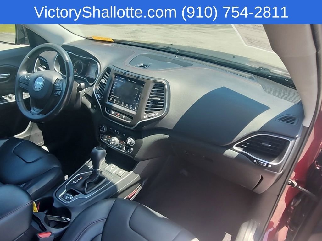 Used 2019 Jeep Cherokee Trailhawk AWD/4WD image 33