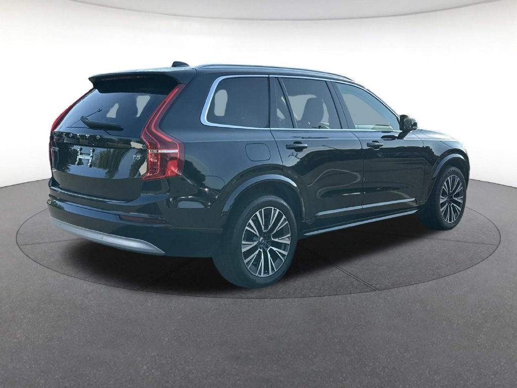 Used 2022 Volvo XC90 T5 Momentum w/ Protection Package Premier FWD image 6