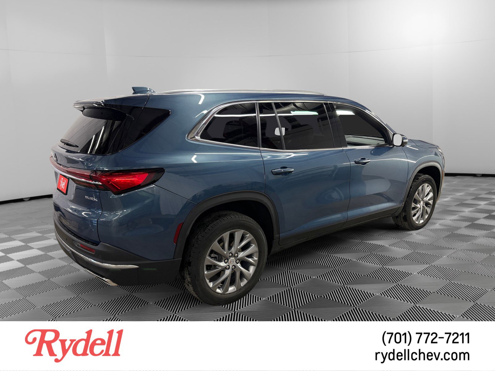 Used 2025 Buick Enclave Preferred AWD/4WD image 5