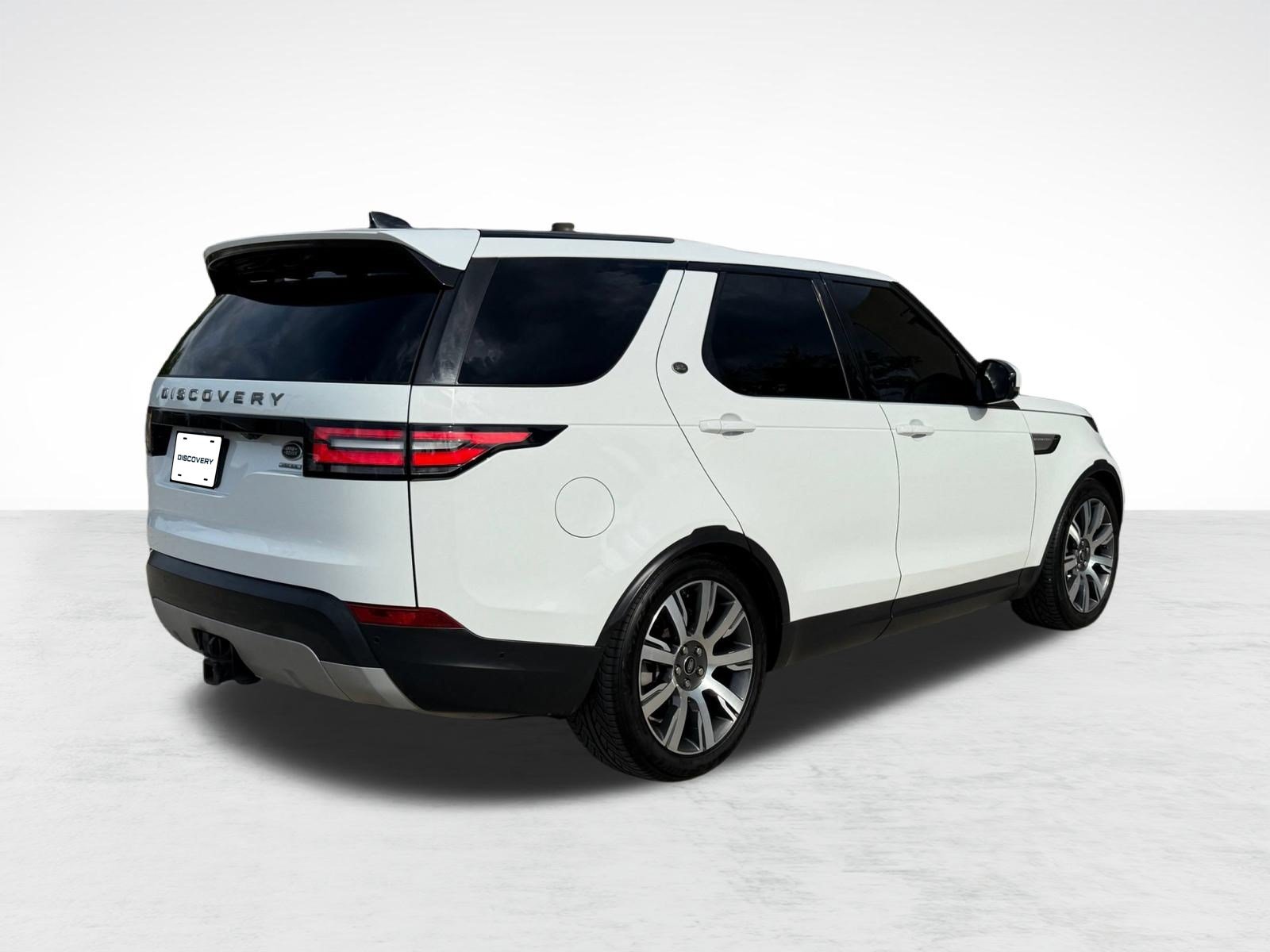 Used 2018 Land Rover Discovery HSE AWD/4WD image 9