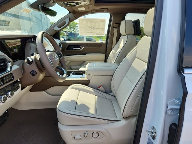New 2026 GMC Yukon XL Denali w/ Advanced Technology Package AWD/4WD image 9