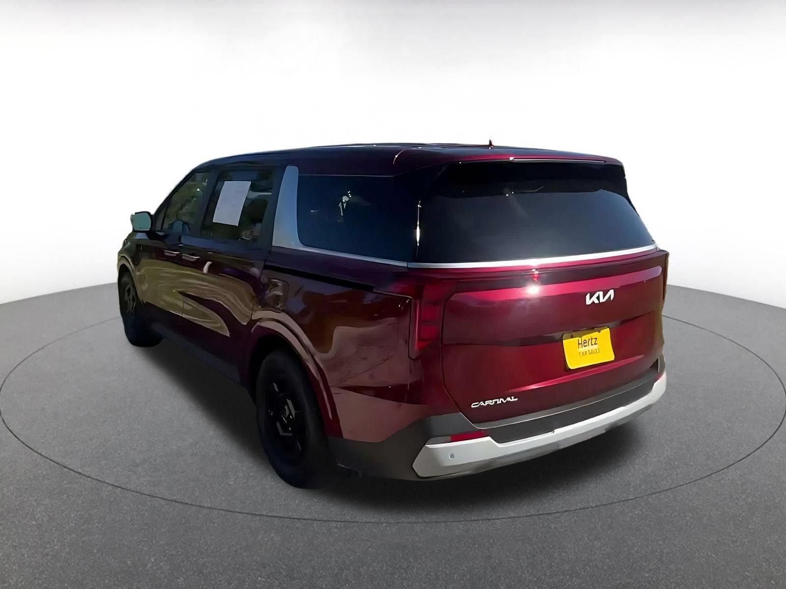 Used 2026 Kia Carnival FWD image 10