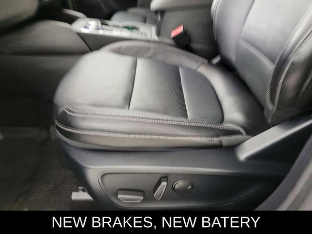 Certified 2020 Ford Escape Titanium image 14