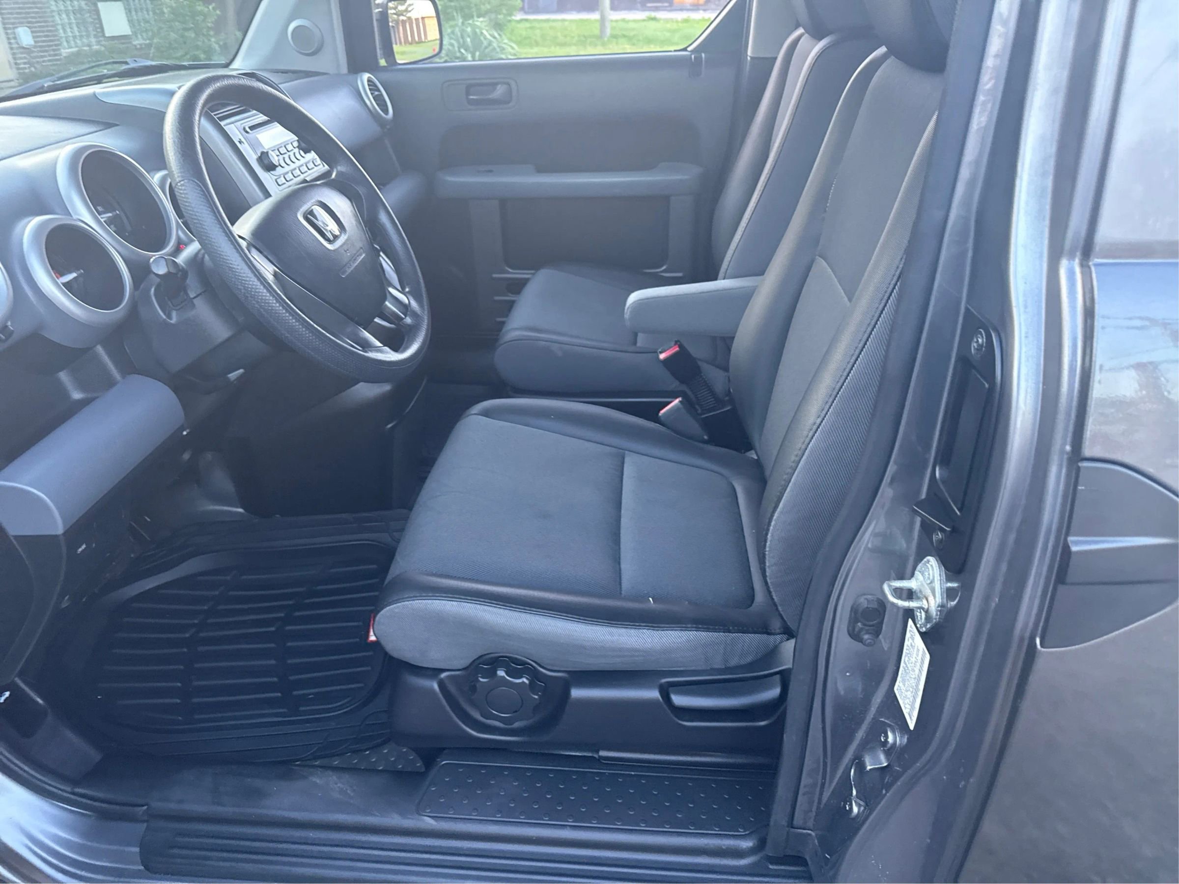 Used 2005 Honda Element EX image 10