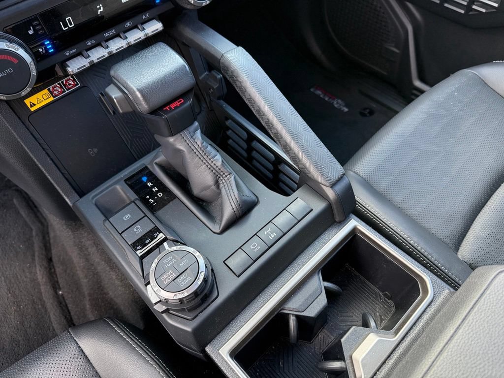 Used 2025 Toyota 4Runner TRD Off-Road Premium AWD/4WD image 14