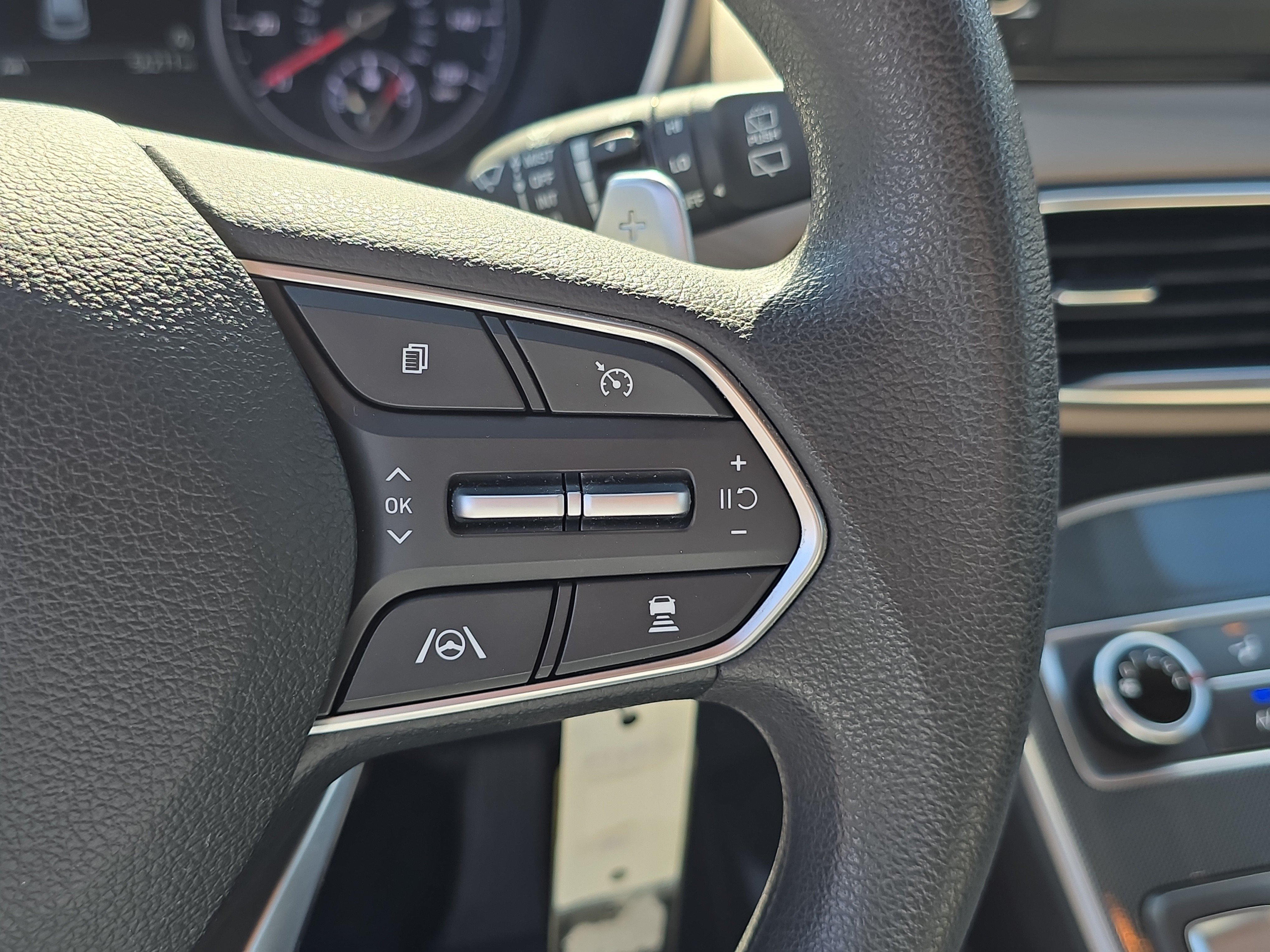 Used 2021 Hyundai Santa Fe SE FWD image 29