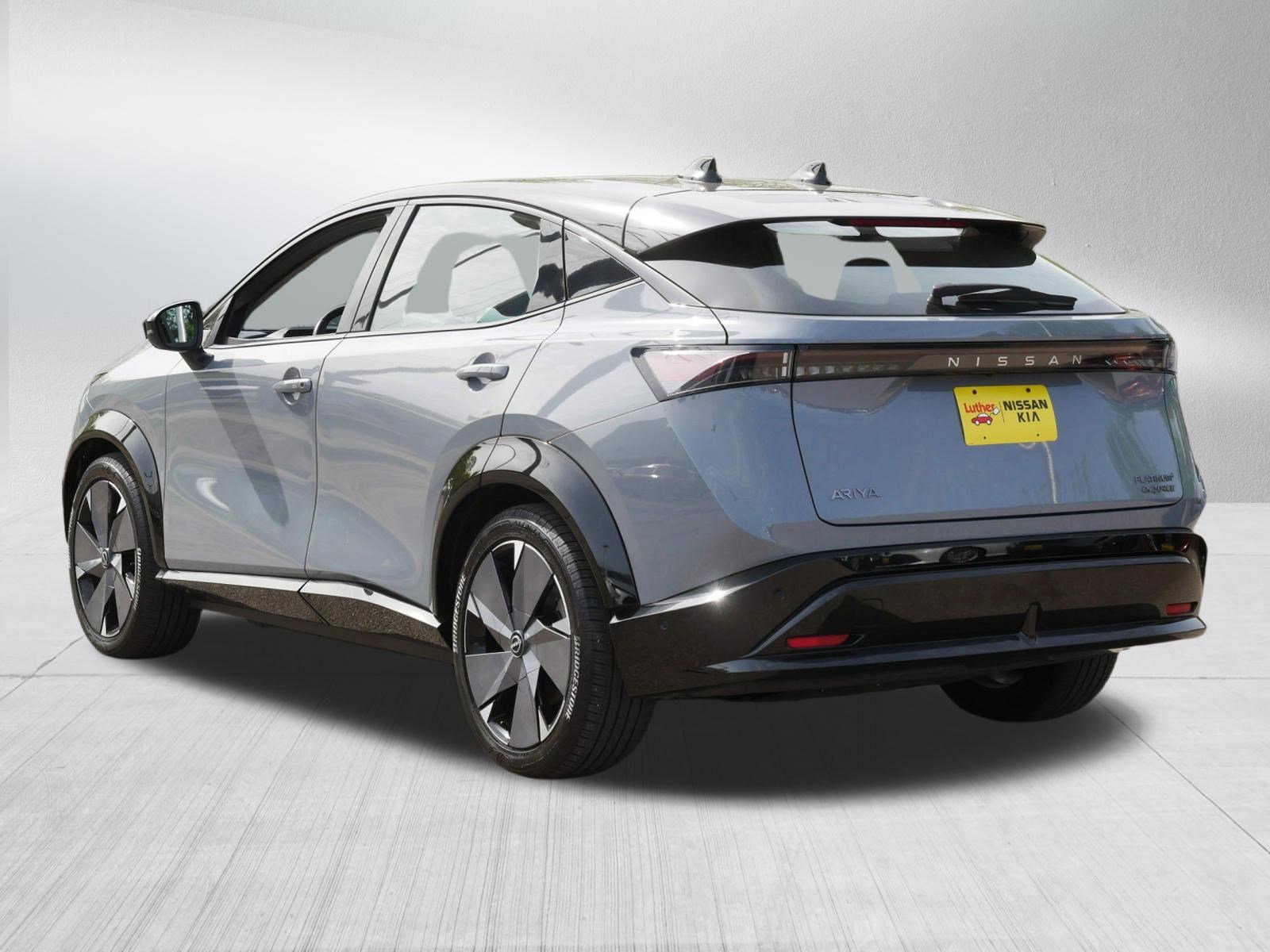 Certified 2023 Nissan Ariya AWD/4WD image 5