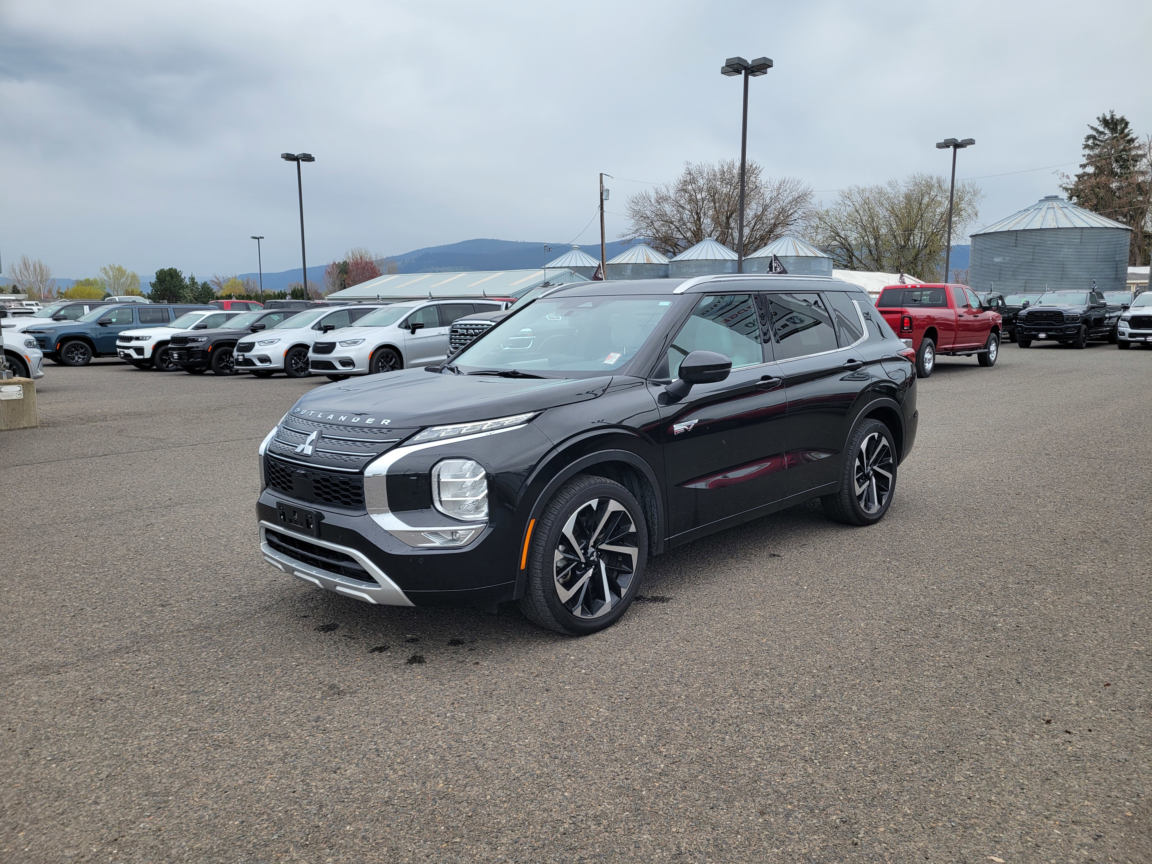 Used 2024 Mitsubishi Outlander SEL image 13