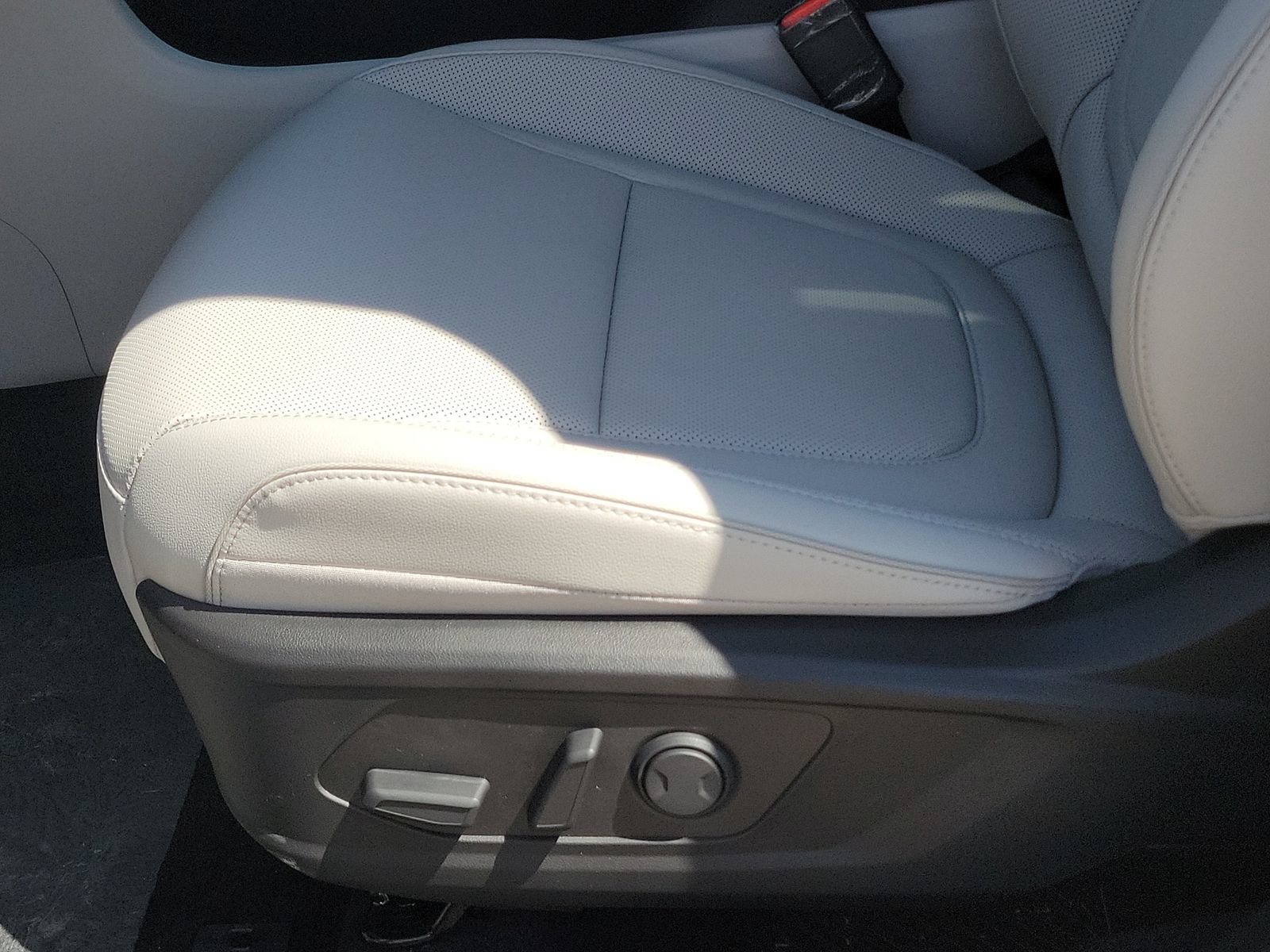 New 2026 Hyundai Tucson Limited AWD/4WD image 16