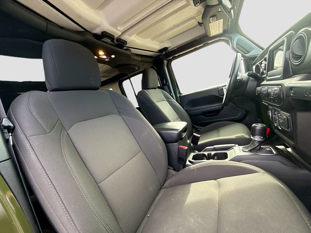 Used 2023 Jeep Wrangler Unlimited w/ Cold Weather Group AWD/4WD image 31