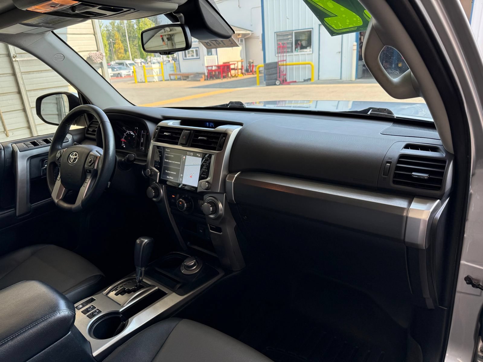 Used 2022 Toyota 4Runner SR5 Premium w/ Moonroof Package AWD/4WD image 11