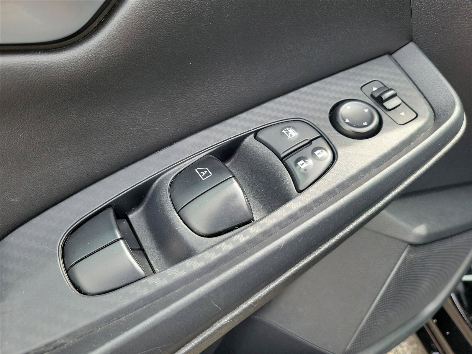 Used 2024 Nissan Sentra SV FWD image 19
