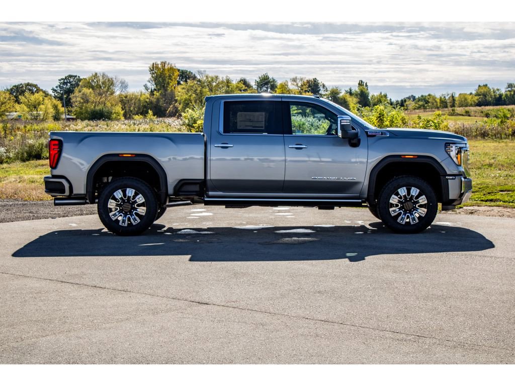 New 2026 GMC Sierra 3500 Denali w/ Denali Reserve Package image 2