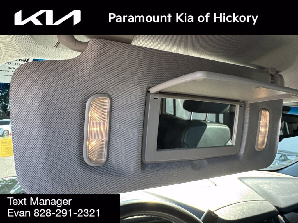 Used 2018 GMC Yukon XL Denali w/ Denali Ultimate Package AWD/4WD image 32