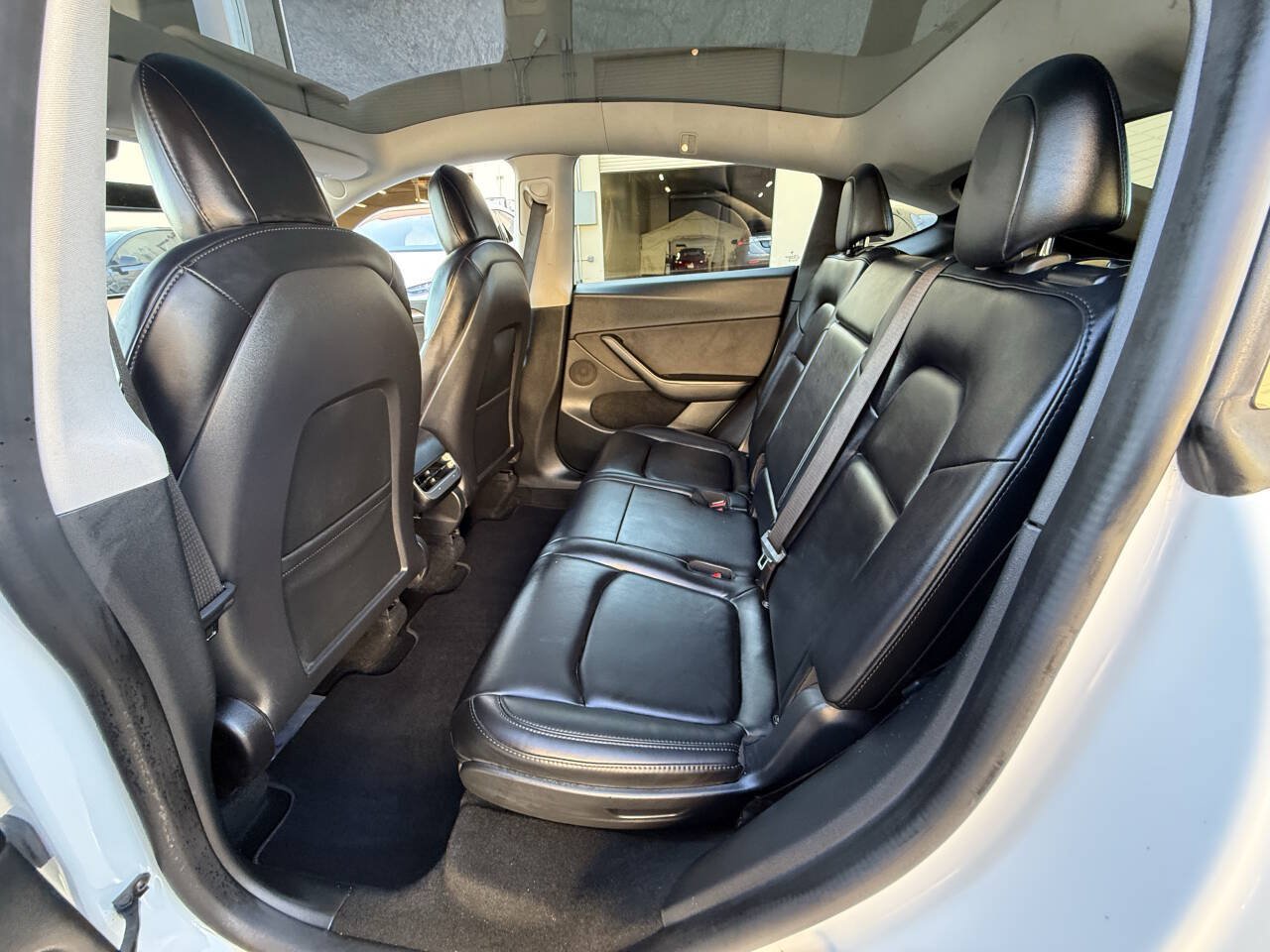 Used 2022 Tesla Model Y Long Range AWD/4WD image 22