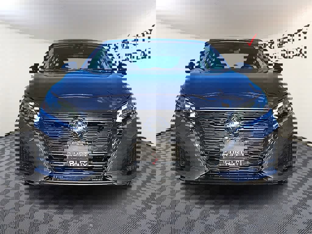 Used 2024 Nissan Altima 2.5 SV image 2