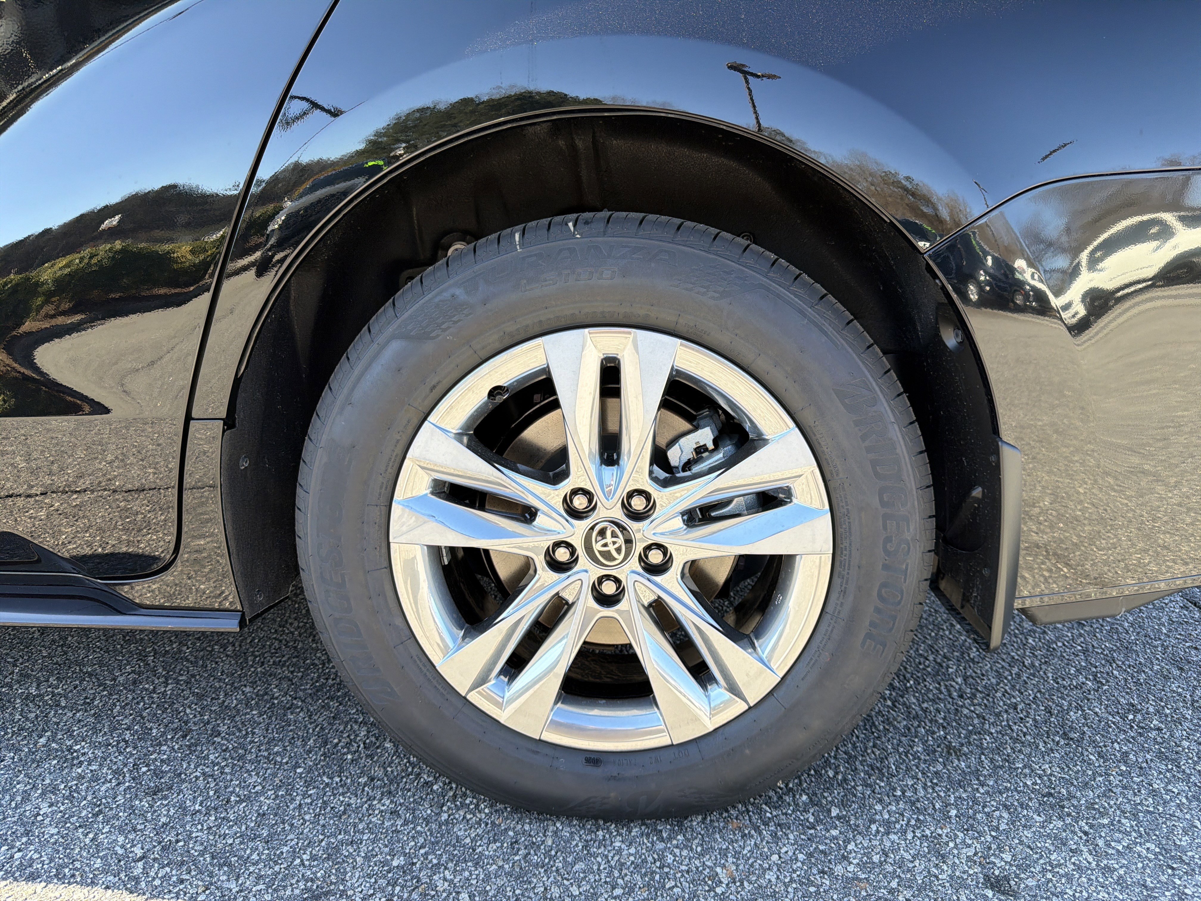 New 2026 Toyota Sienna Limited image 23