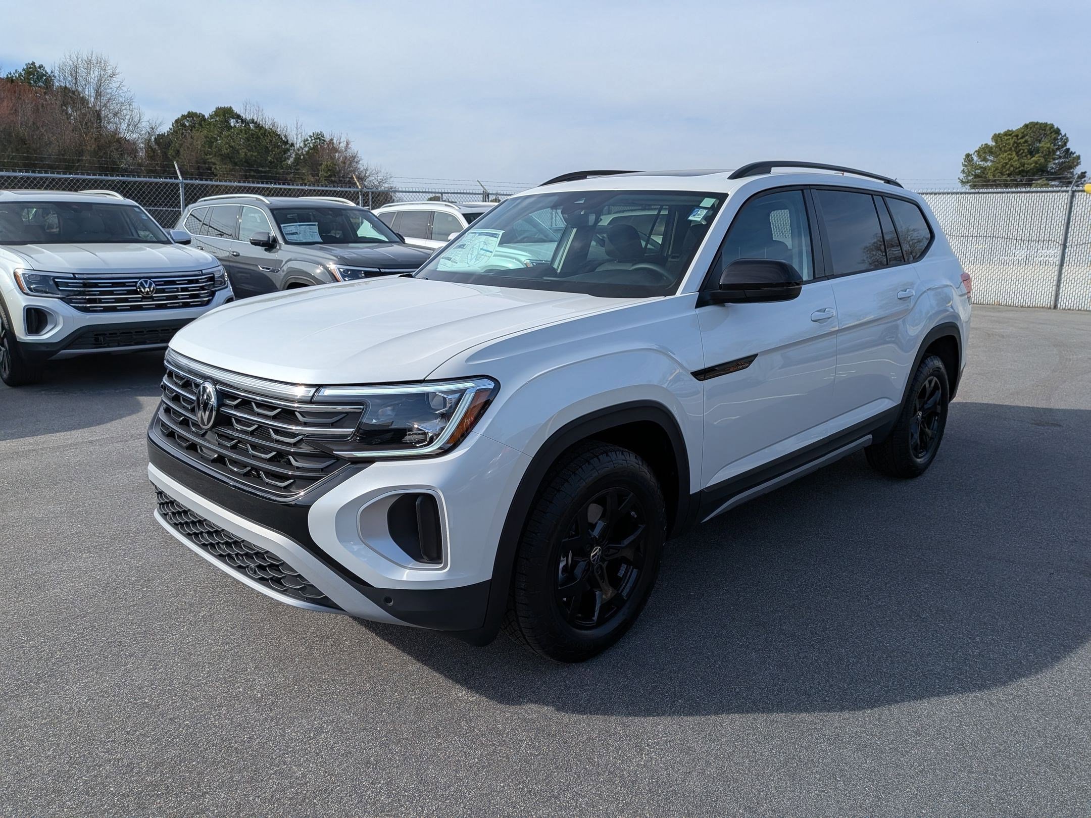 New 2026 Volkswagen Atlas Peak Edition AWD/4WD image 7