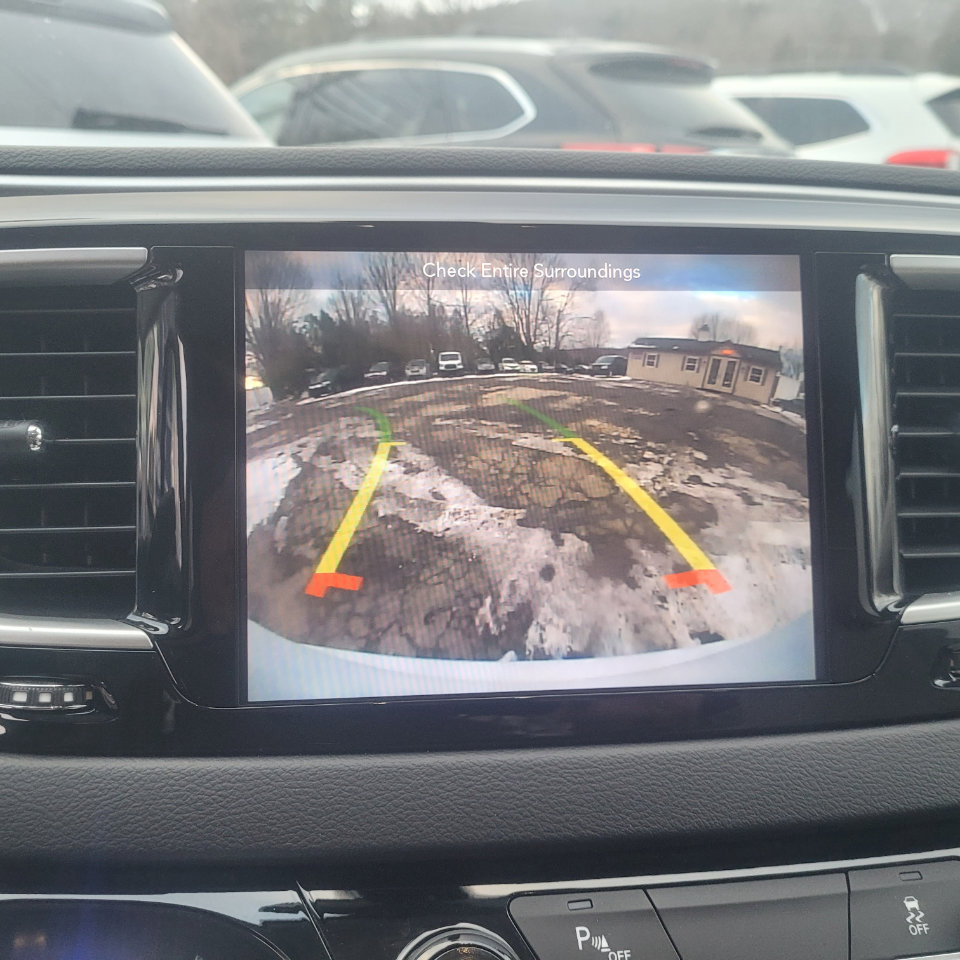 Used 2018 Chrysler Pacifica Touring Plus image 16