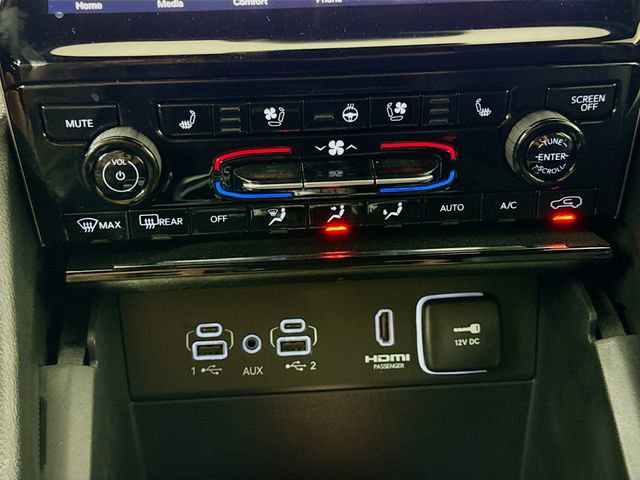 Used 2024 Jeep Grand Cherokee Trailhawk image 16