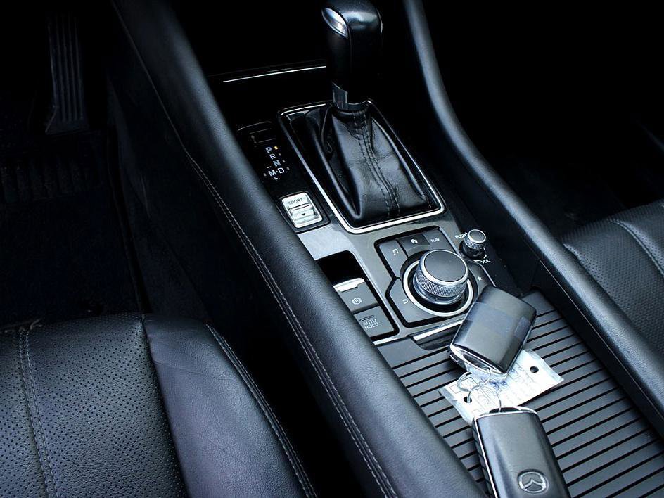 Used 2020 MAZDA MAZDA6 Touring image 11