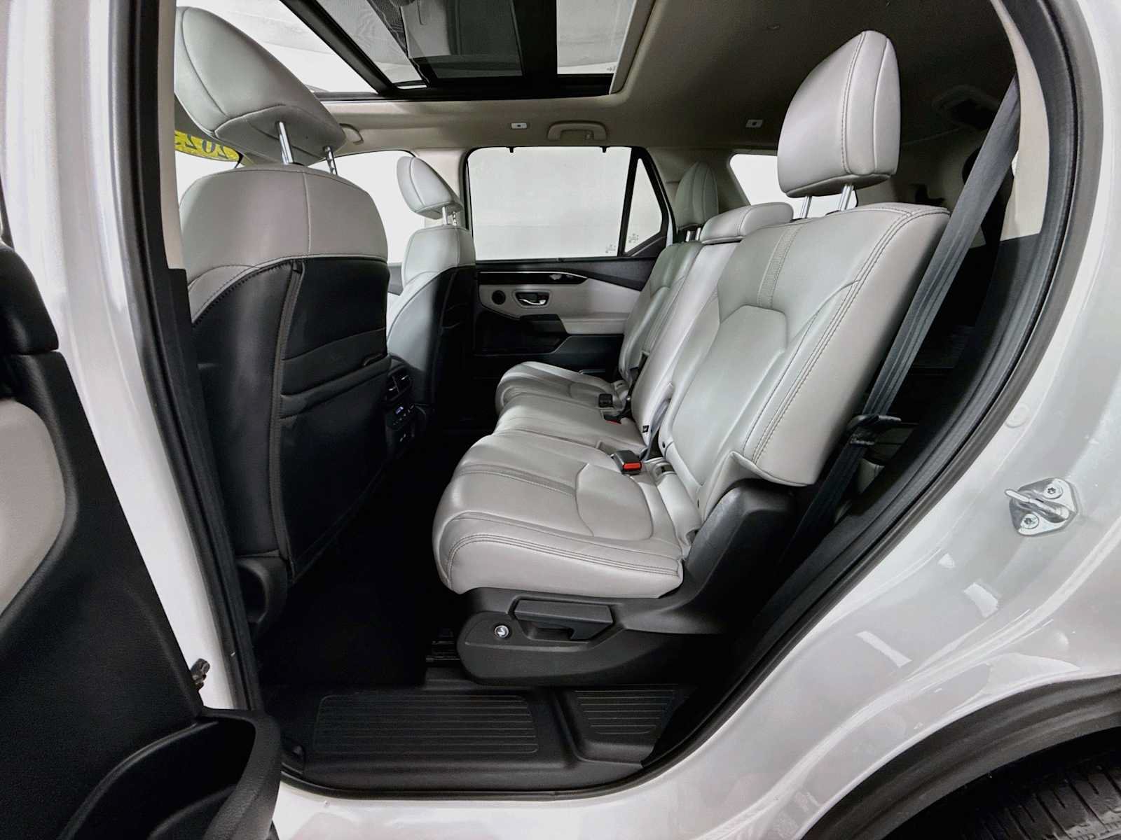Used 2023 Honda Pilot Touring image 23
