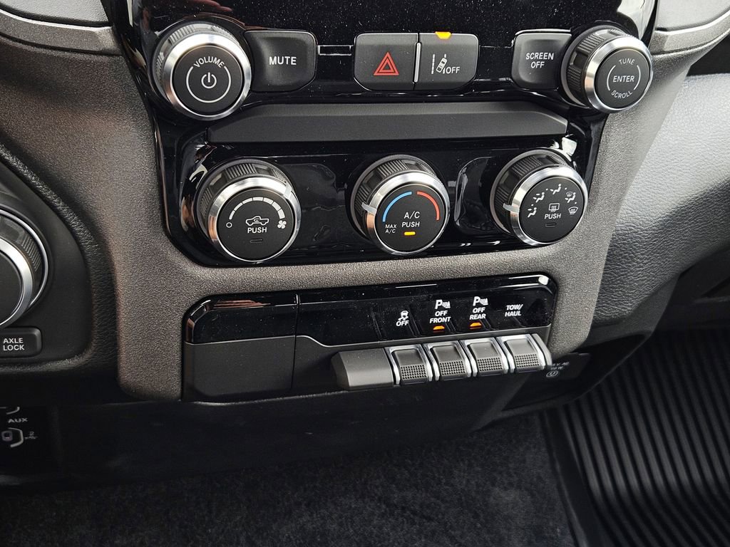 New 2026 RAM 1500 Classic Warlock image 19