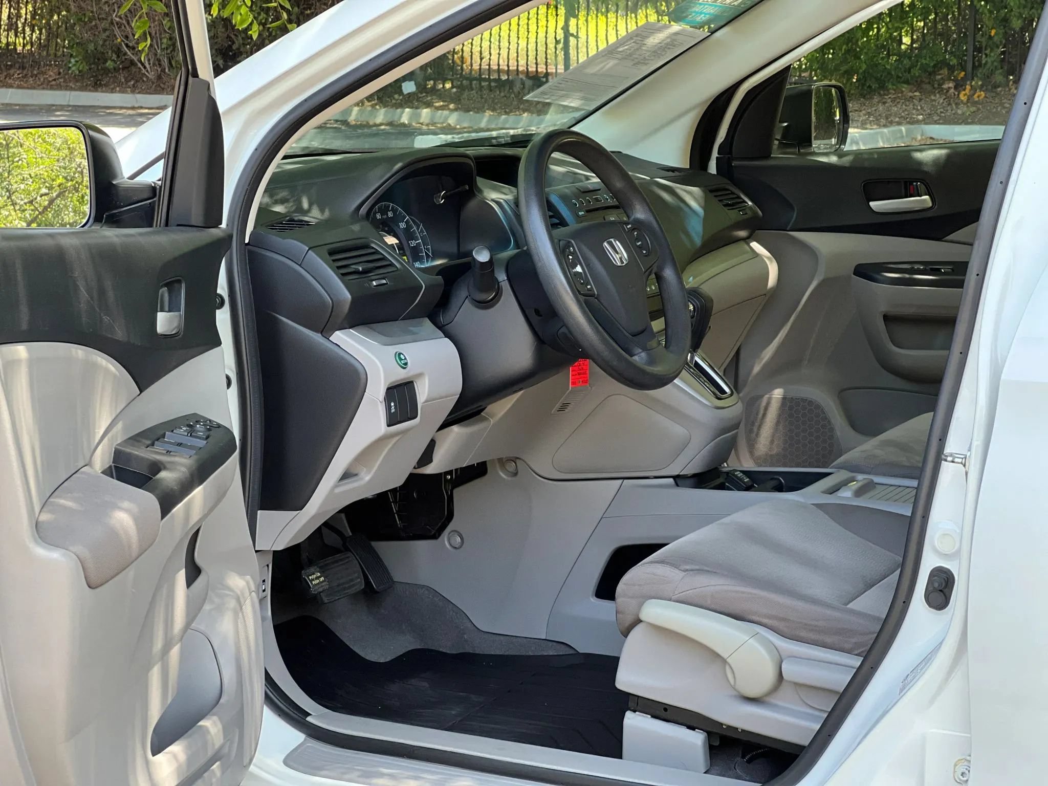 Used 2013 Honda CR-V LX image 8