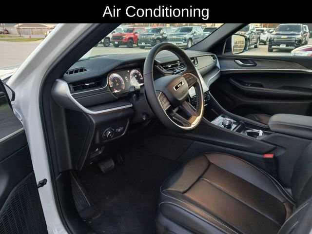 New 2025 Jeep Grand Cherokee Limited image 10