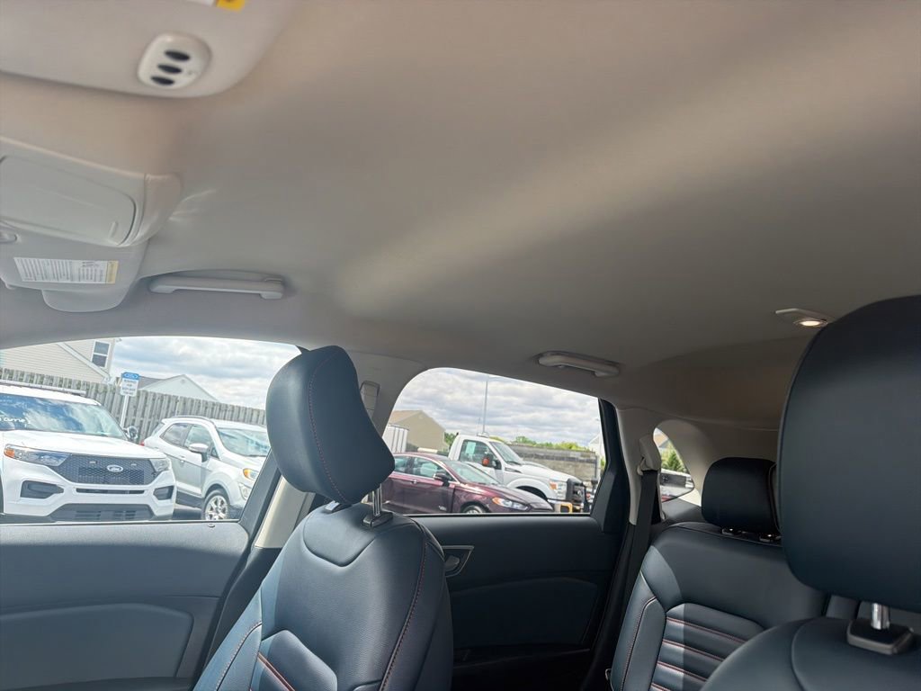 Used 2022 Ford Edge SEL w/ Sport Appearance Package AWD/4WD image 23