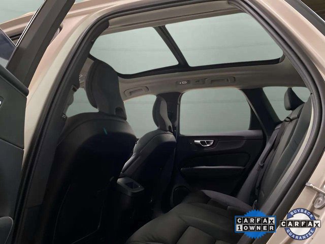 Used 2025 Volvo XC60 B5 Plus image 28