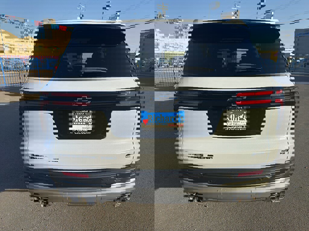 New 2026 Chevrolet Traverse Z71 w/ Enhanced Driving Package image 5