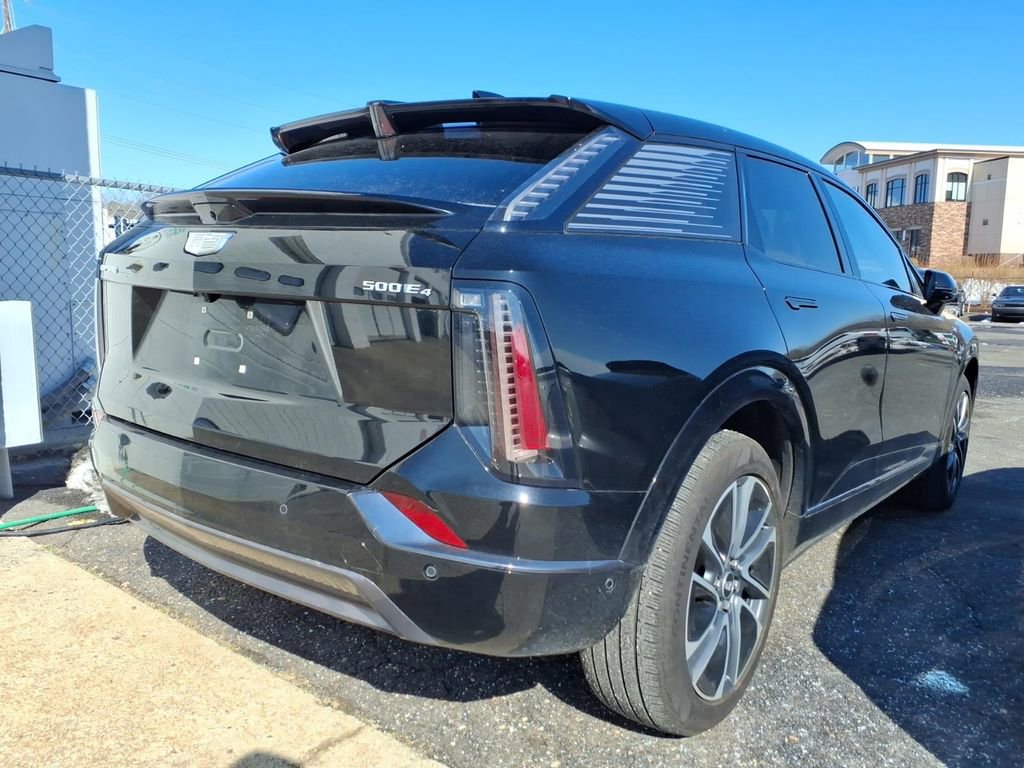 Used 2025 Cadillac Optiq Sport 1 image 9