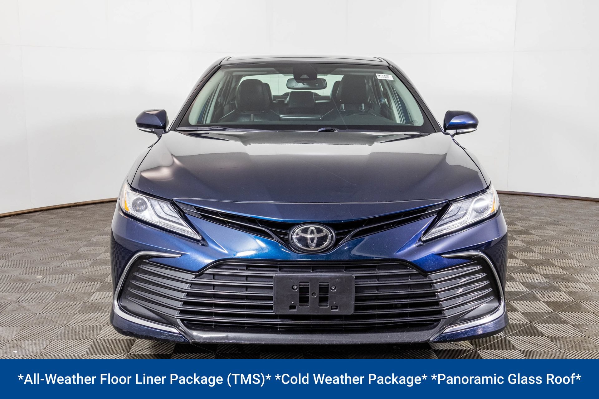 Used 2021 Toyota Camry XLE FWD image 11