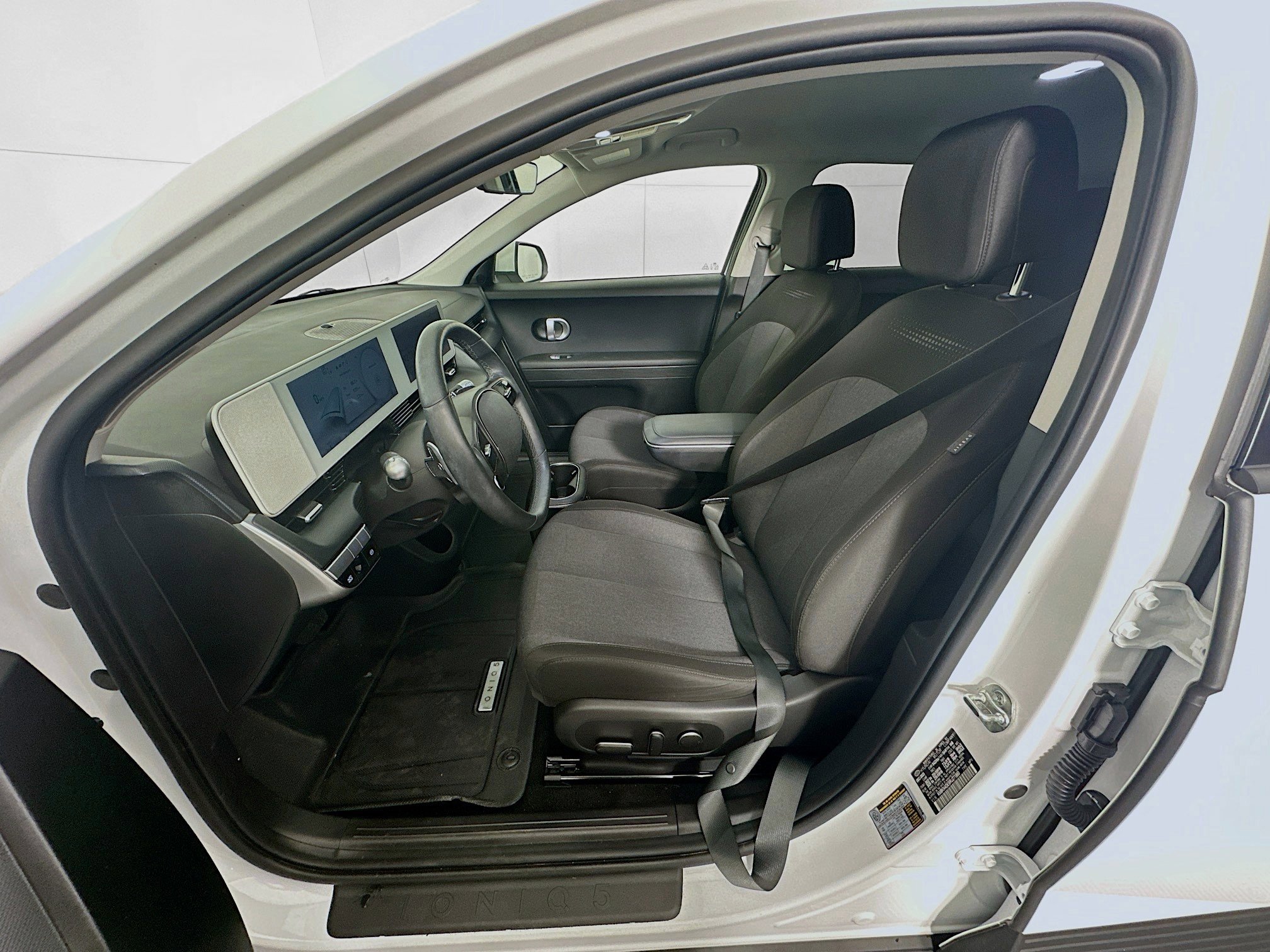 Used 2024 Hyundai Ioniq 5 SEL image 13