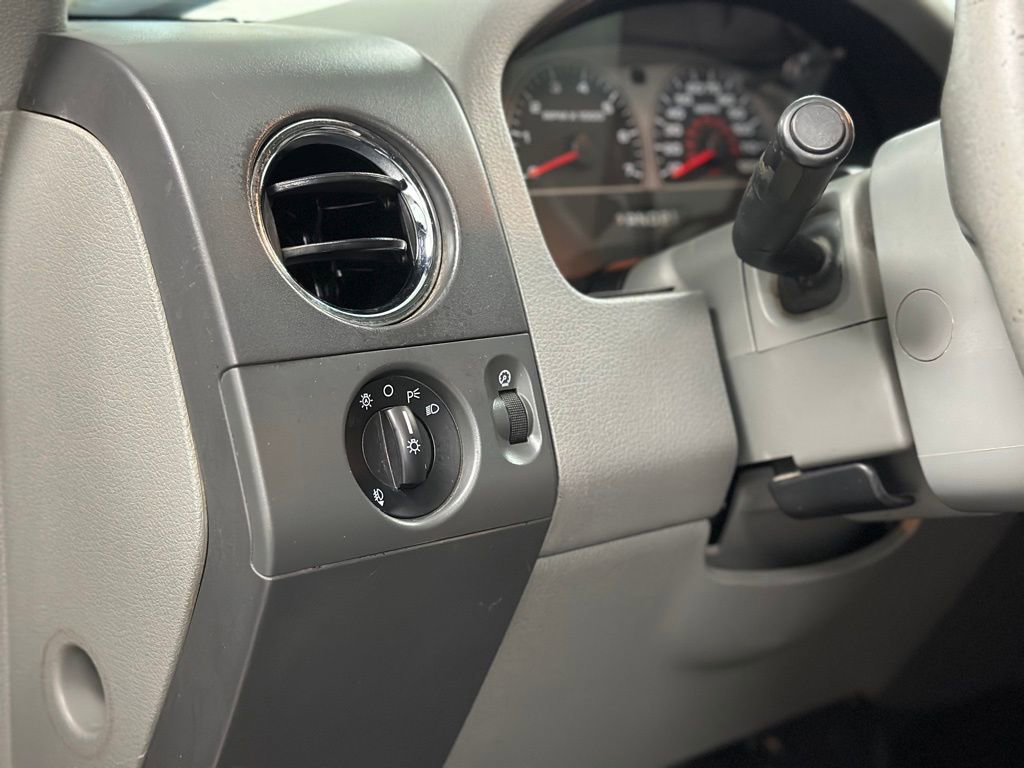Used 2008 Ford F150 XLT image 16