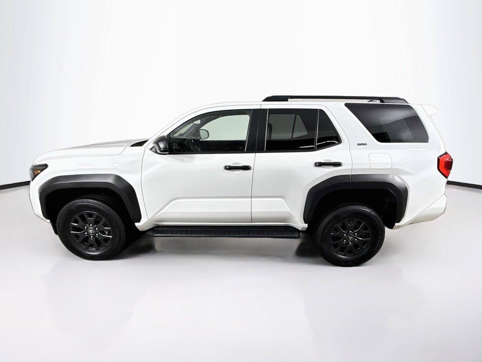 Used 2025 Toyota 4Runner SR5 AWD/4WD image 2