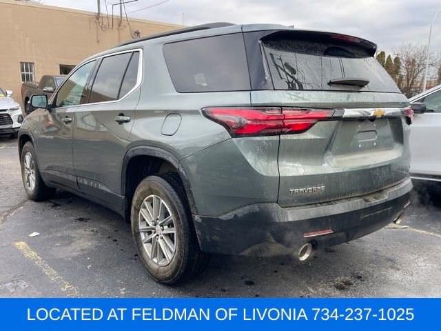 Used 2023 Chevrolet Traverse LT image 2