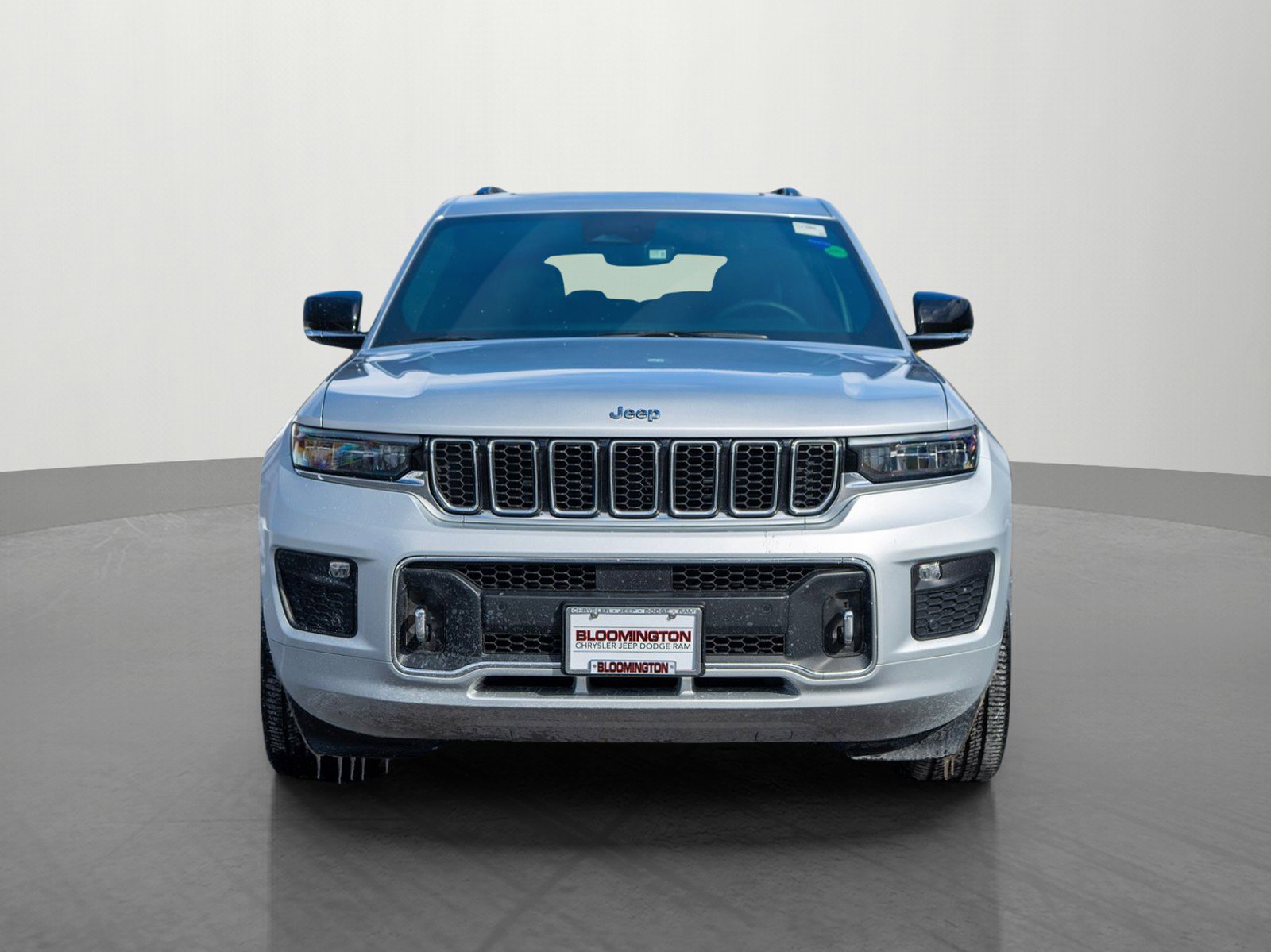 Used 2023 Jeep Grand Cherokee L Overland image 2