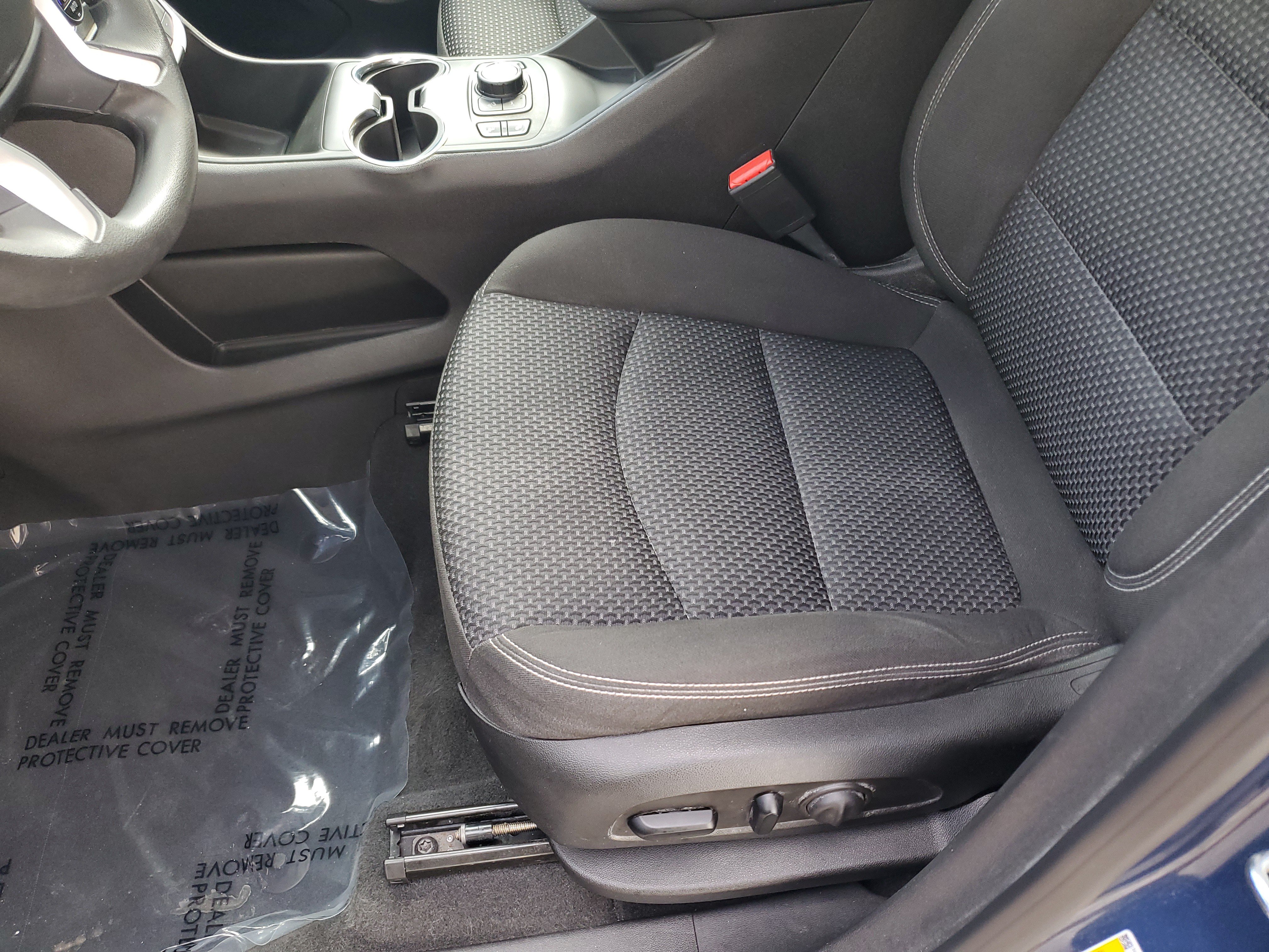Used 2024 GMC Terrain SLE w/ Driver Convenience Package FWD image 20