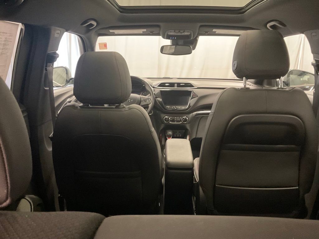 Used 2021 Chevrolet TrailBlazer RS w/ Sun and Liftgate Package FWD image 28