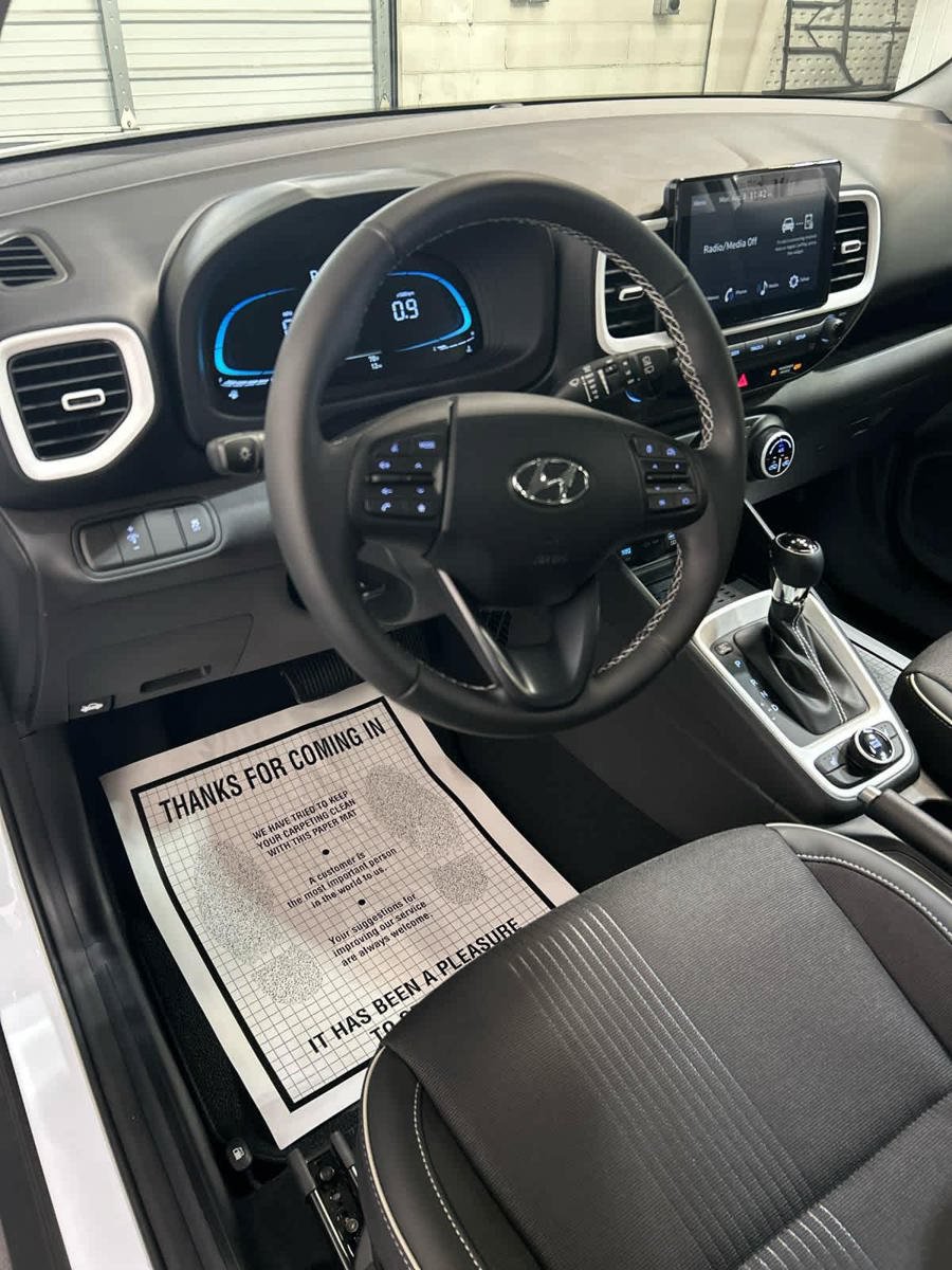 New 2026 Hyundai Venue SEL FWD image 9