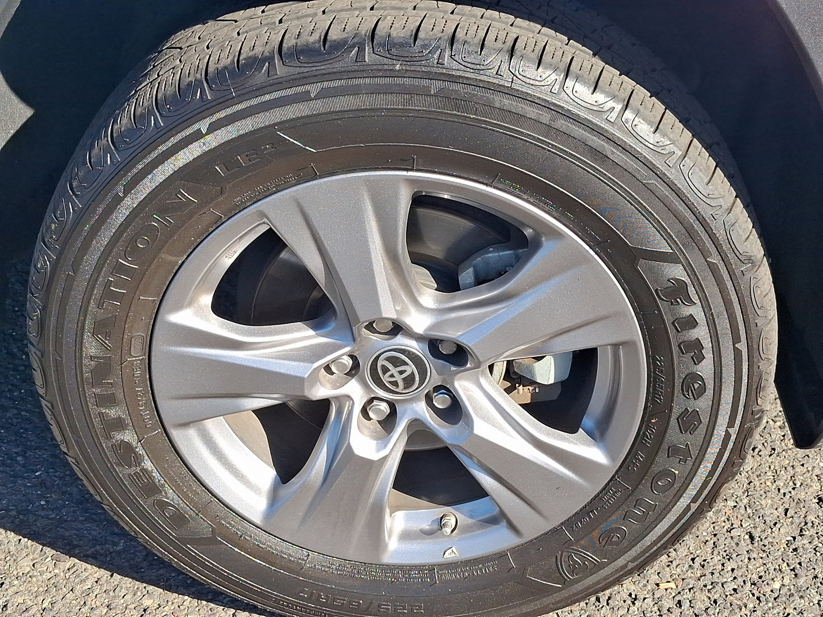 Used 2022 Toyota RAV4 LE image 8