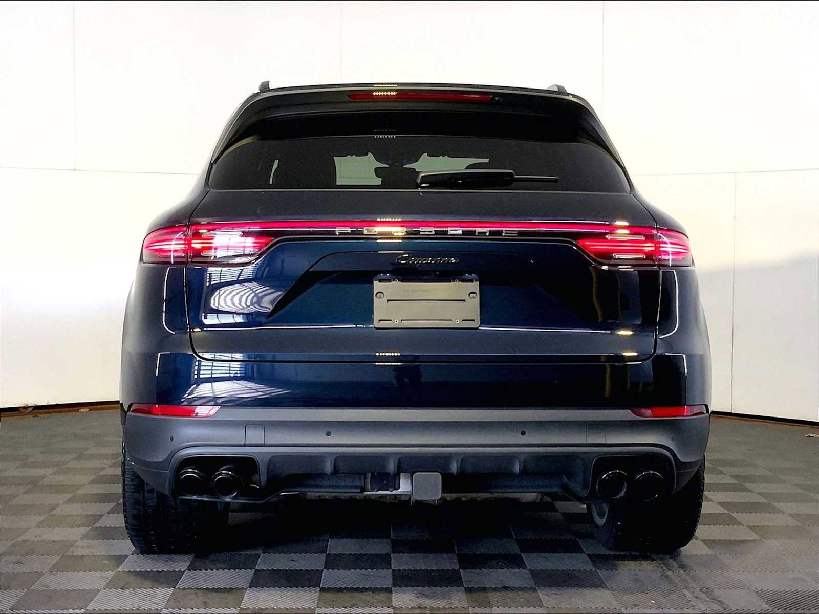 Certified 2023 Porsche Cayenne Platinum Edition AWD/4WD image 6