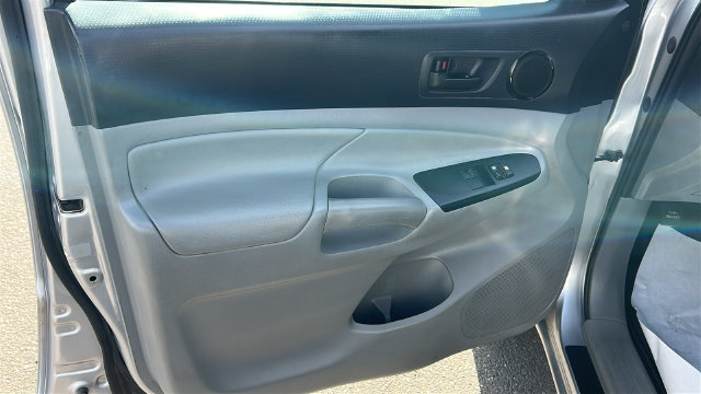Used 2014 Toyota Tacoma 2WD Access Cab w/ Convenience Package image 16